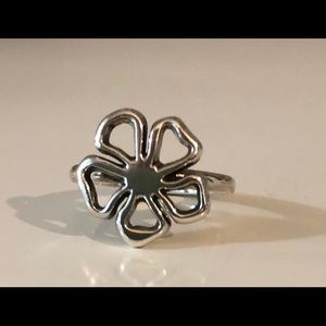 Tiffany Open Daisy Flower Ring